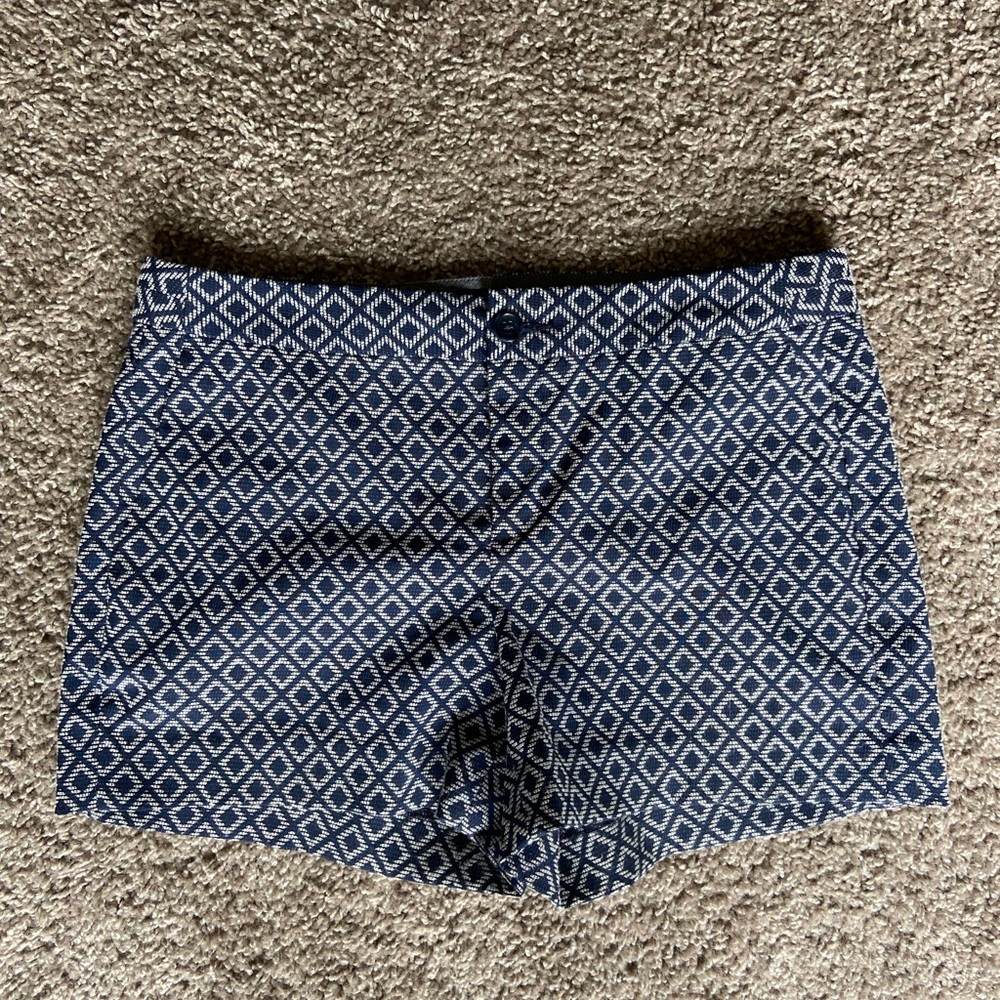 Banana Republic Hampton Fit shorts, women’s size 2